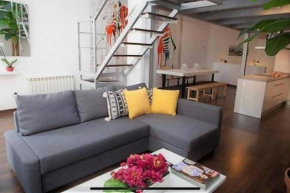 LUJOSO LOFT a 2min a pie del casco histórico, Seville